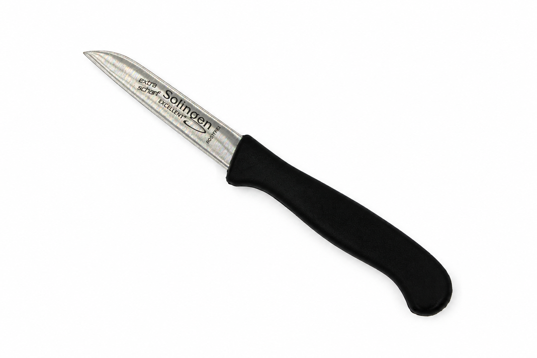 Solingen kitchen knife 6 cm with plastic handle